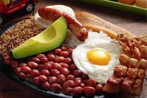 Tour Guatapé y Piedra del Peñol desde Medellín · Tiempo para almorzar: