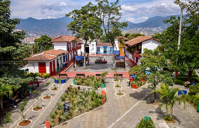 pueblito paisa, Qué hacer en Medellín