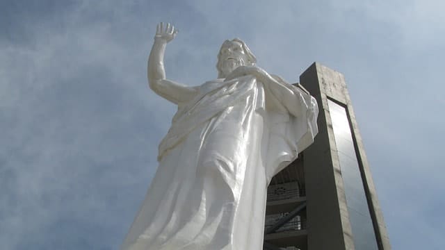 statue, the most holy, bucaramanga