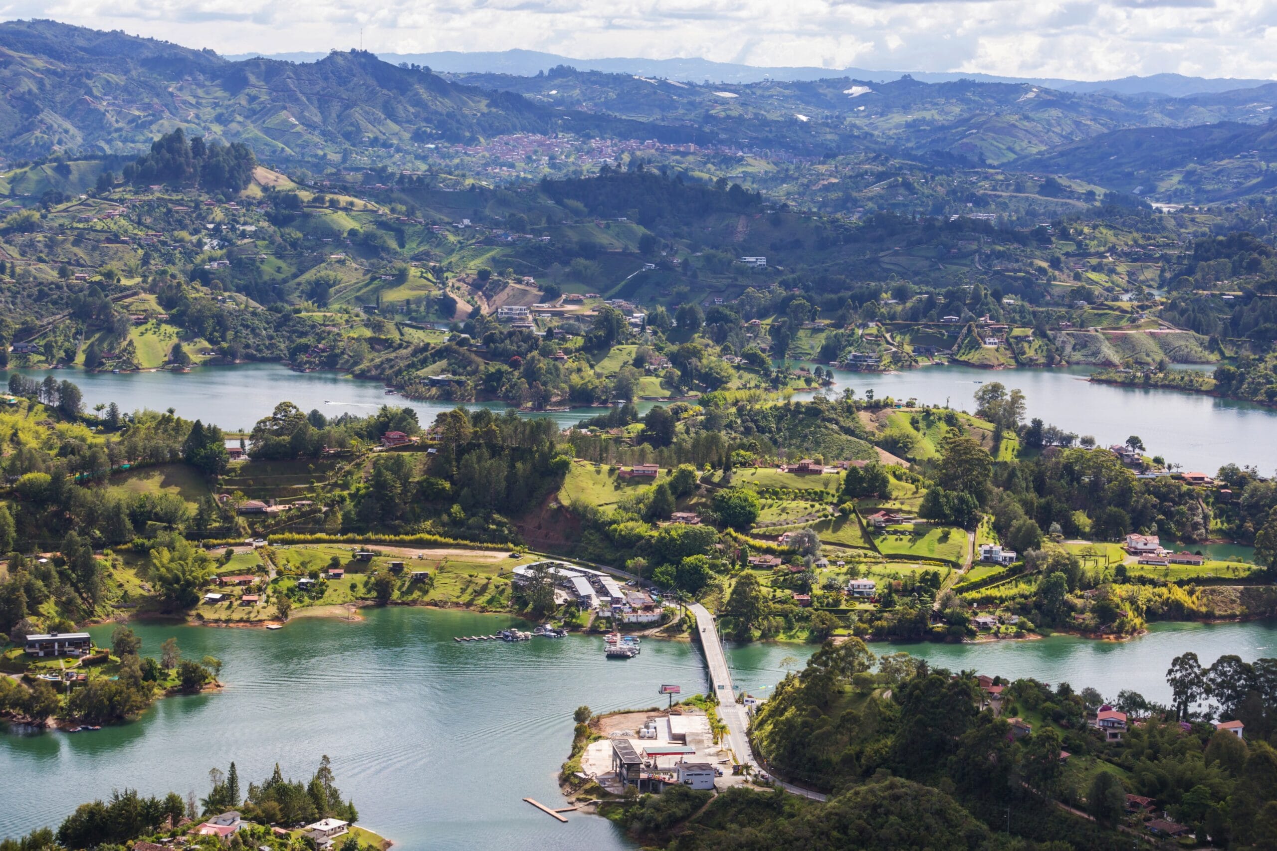 volar a medellín