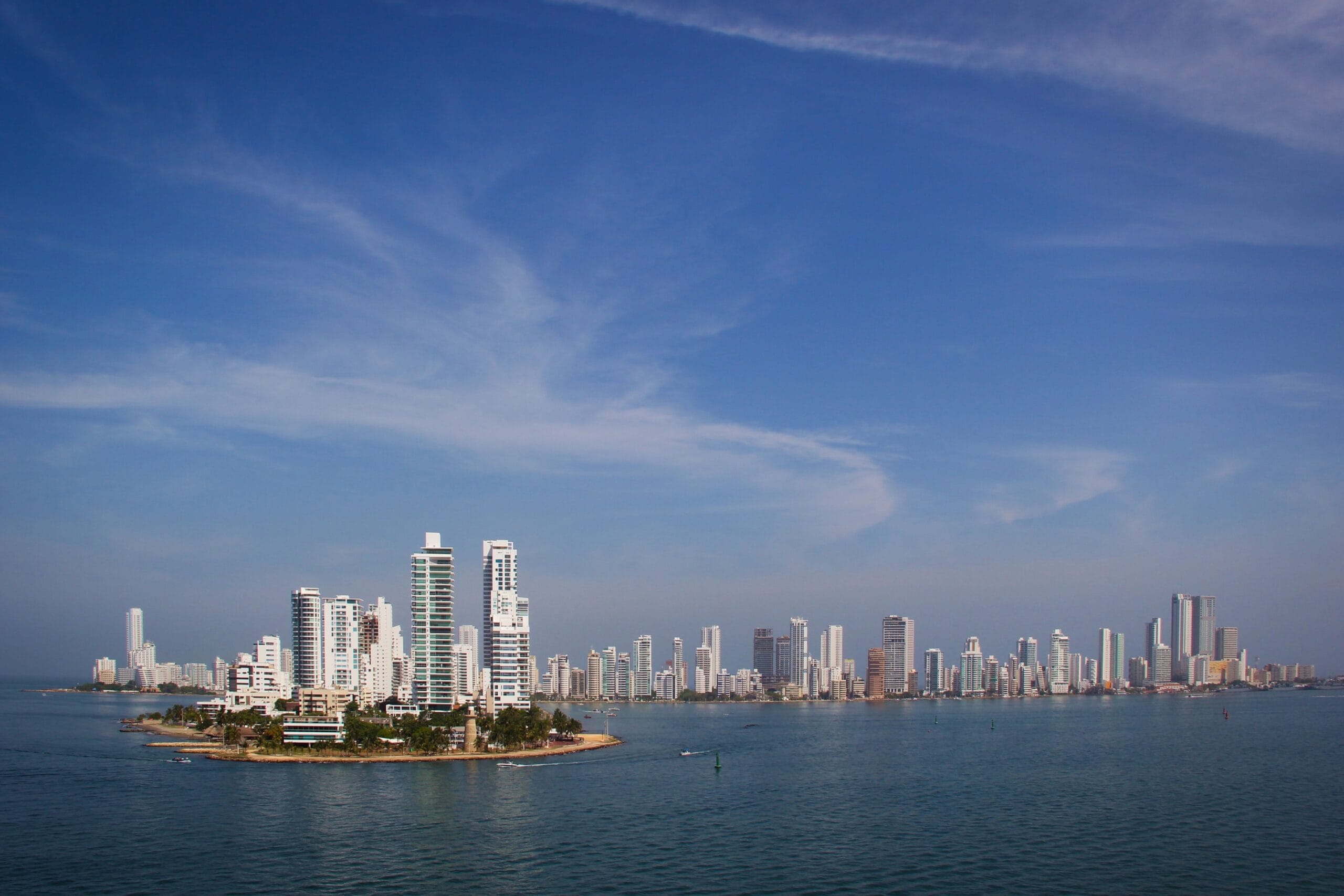 islas en cartagena de indias - castillogrande - gente - amigos