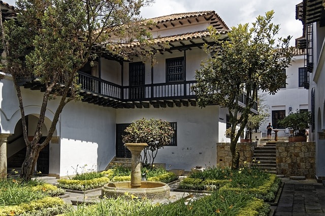 colombia, bogotá, colonial building