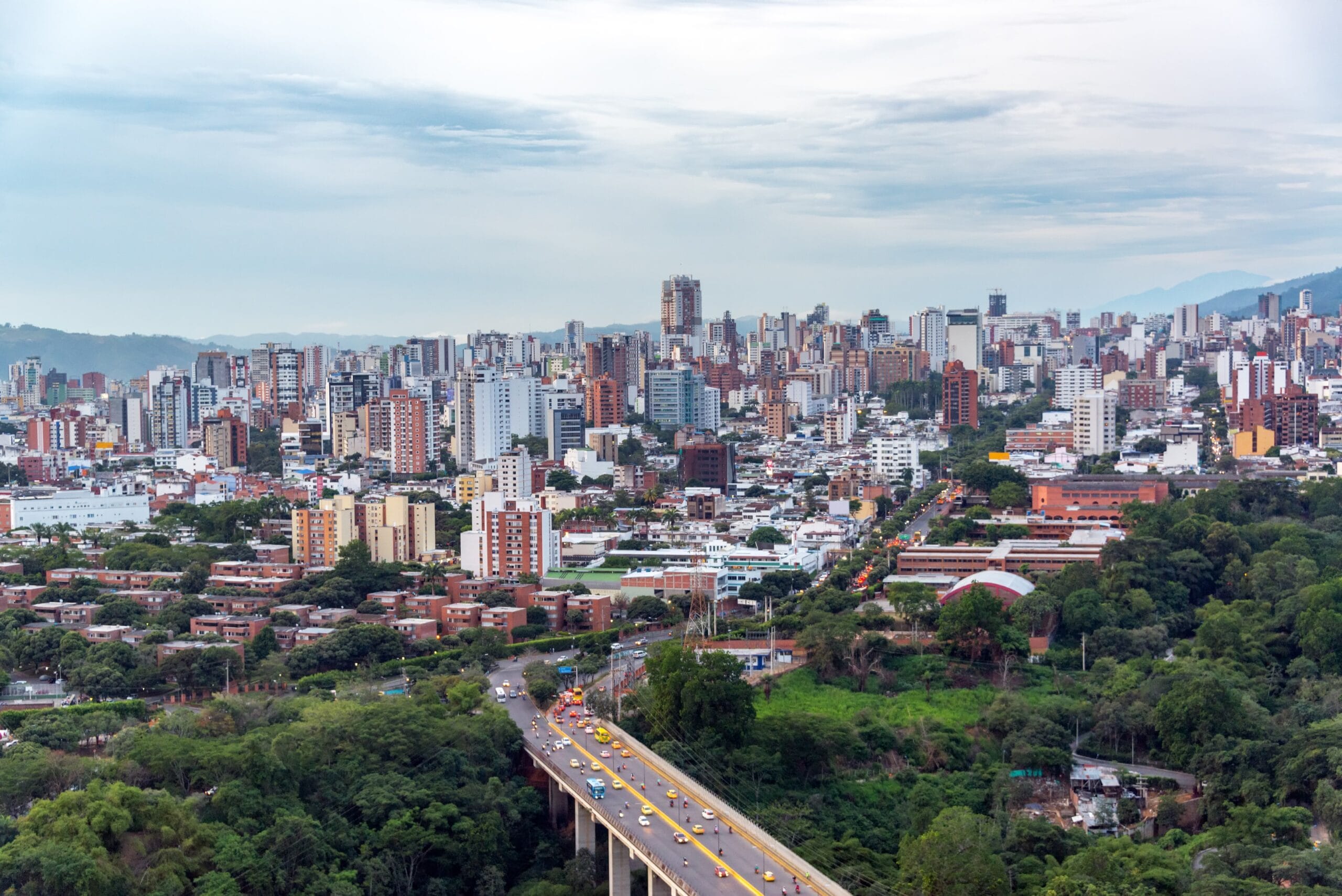 Grupo de familia - experiencias de viaje - Bucaramanga - centro comercial - impuestos - Bucaramanga Santander