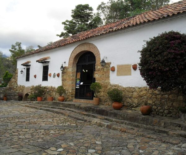 Archivo: Peleontologico Villa de Leyva.JPG - Wikipedia, la  enciclopedia libre