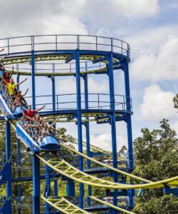 lugares turísticos de colombia - parque nacional del café - Montana Rusa Parque del Cafe - época precolombina