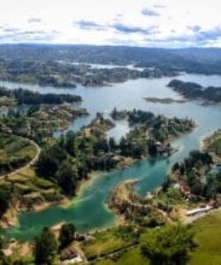 Tour a Guatapé-Embalse