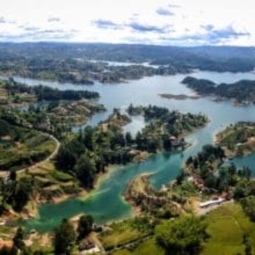 Tour a Guatapé-Embalse