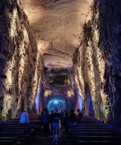 photo_4902723319372033405_y