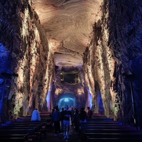 photo_4902723319372033405_y